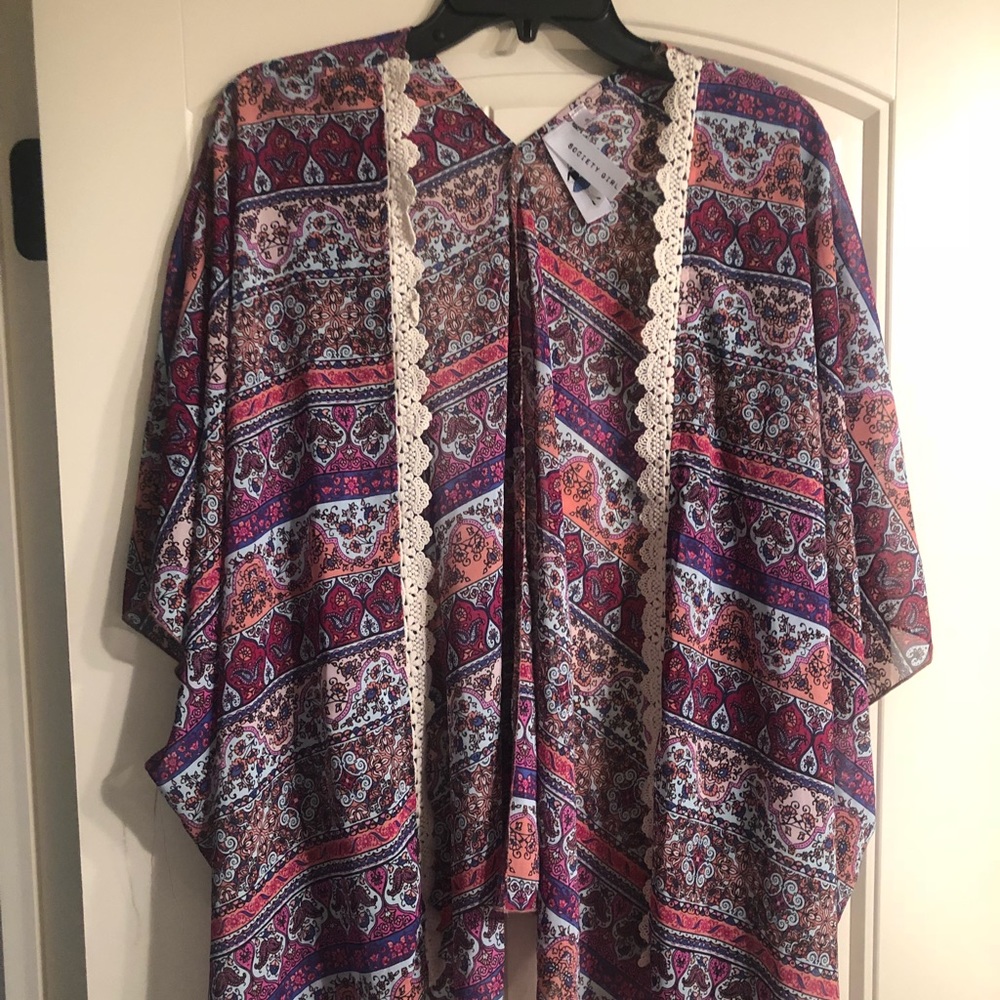 **FINAL PRICE** NWT Printed Kimono Size Small